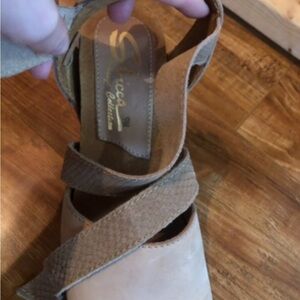 Women's Tan Sandals